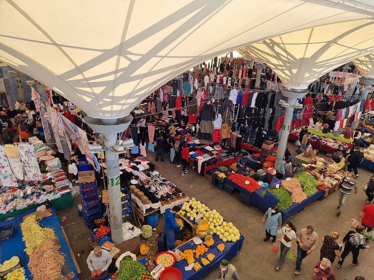 Kadıköy Dienstagsmarkt