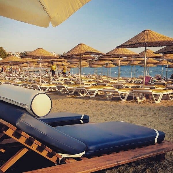 Q Beach Club