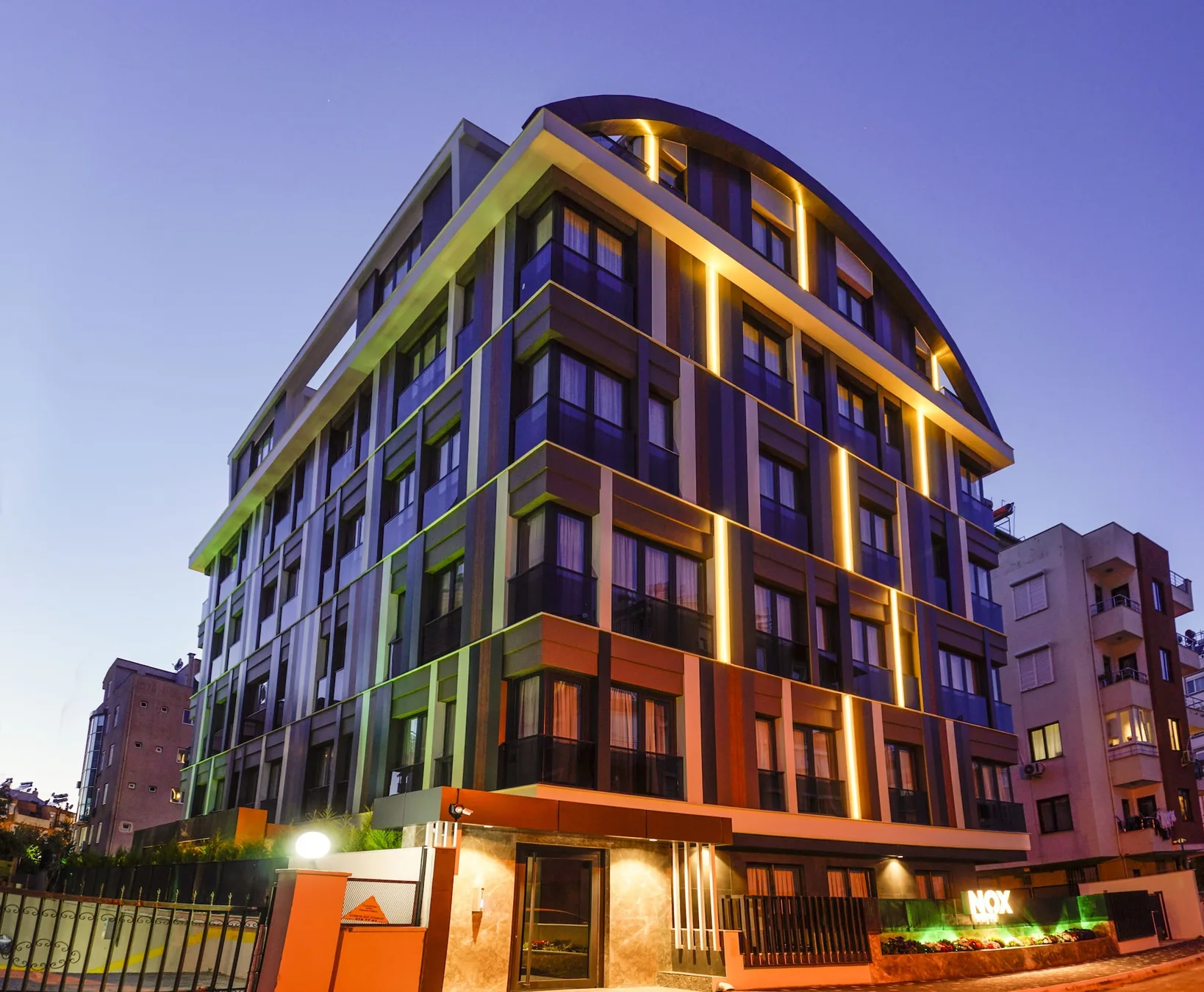 Aparthotel Nox Suite